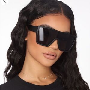 Fashion Nova Bold Black Sunglasses